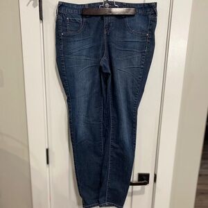 Maurices Skinny Jeans Size 16